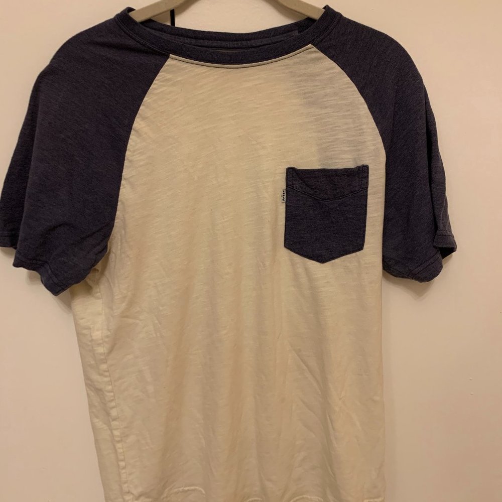 Levis Cream and Blue T Shirt (Size Small)